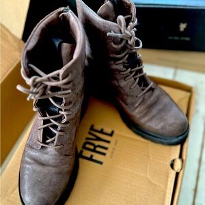 Allison combat boots  good condition make offer